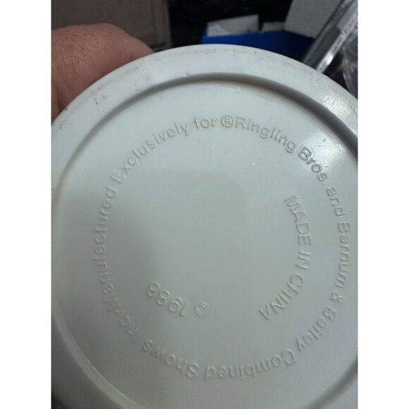 Ringling Bros. & Barnum & Bailey Circus Tiger Mug 1988 Collectible 3-D 3D - Picture 7 of 8